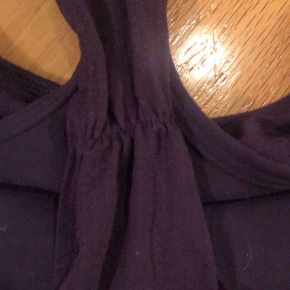 purple lululemon tank - Picture 4 of 4